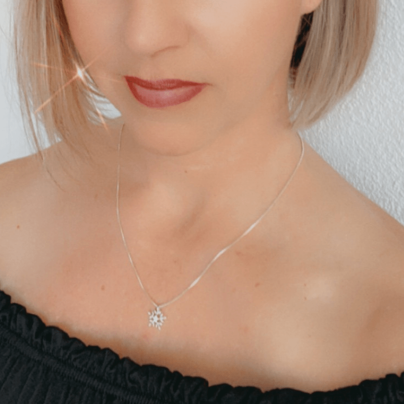 ThriftyGoddess Dainty Sterling Silver Snowflake Necklace